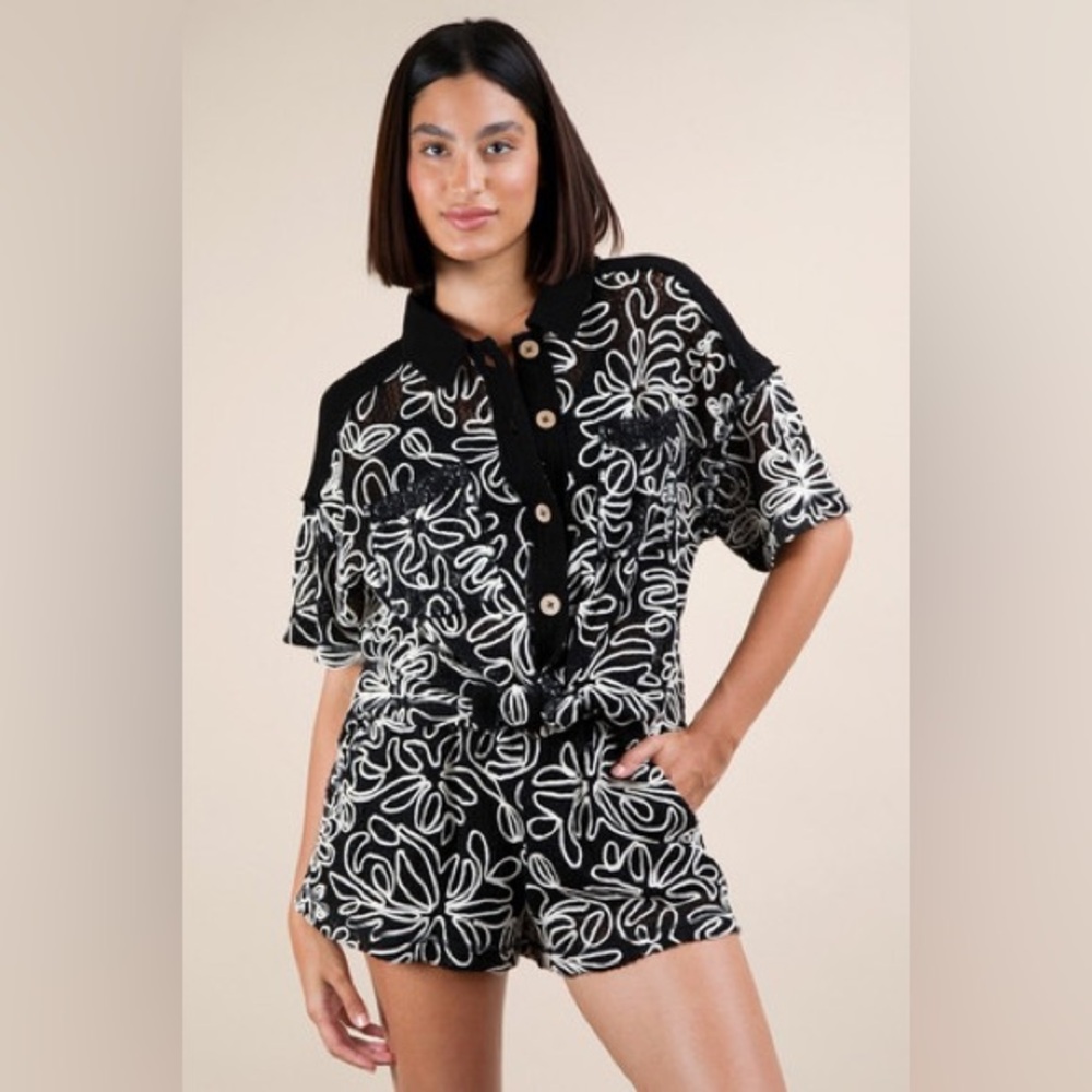 Boutique Very J On Island Time Top & Shorts Set, Small Oversized Crochet